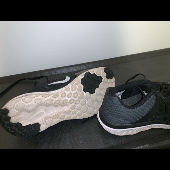 Nike - Picture 5 of 6